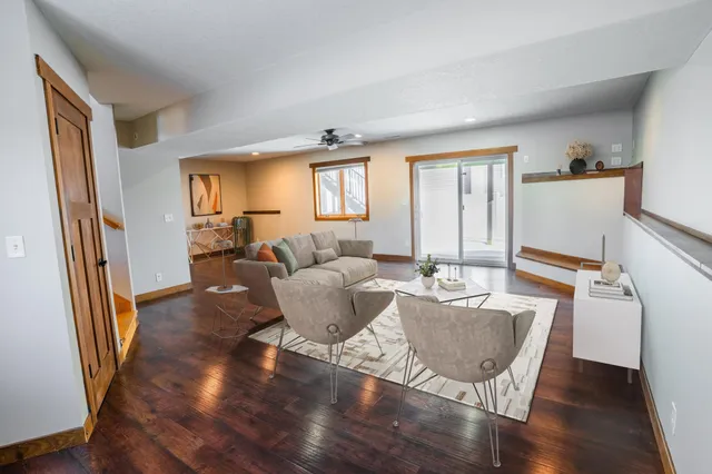 $339,000 | 615 5th Street Northeast, Plainview, MN 55964