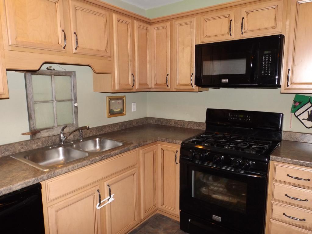 227 Adams Street Rutland, VT 05701 - Photo 7 of 23