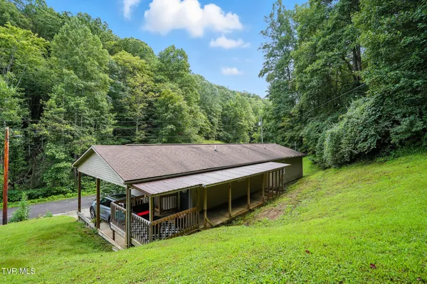 $160,000 | 9639 Cumberland Road, Pound, VA 24279