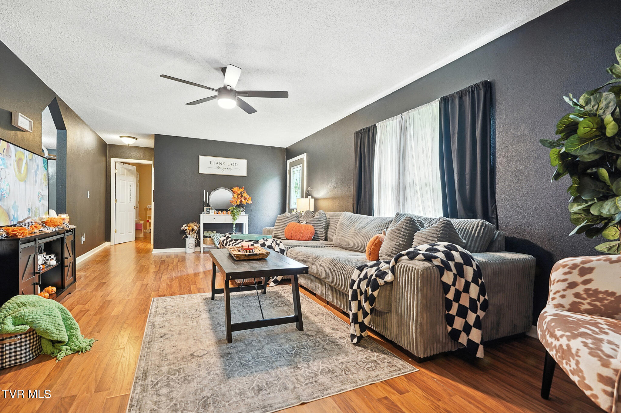 9639 Cumberland Road Pound, VA 24279 - Photo 9 of 37 IMG_6317