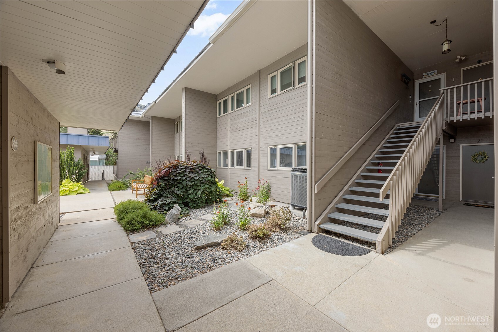 301 South 3rd Street, Unit 3 Chelan, WA 98816 - Photo 5 of 29