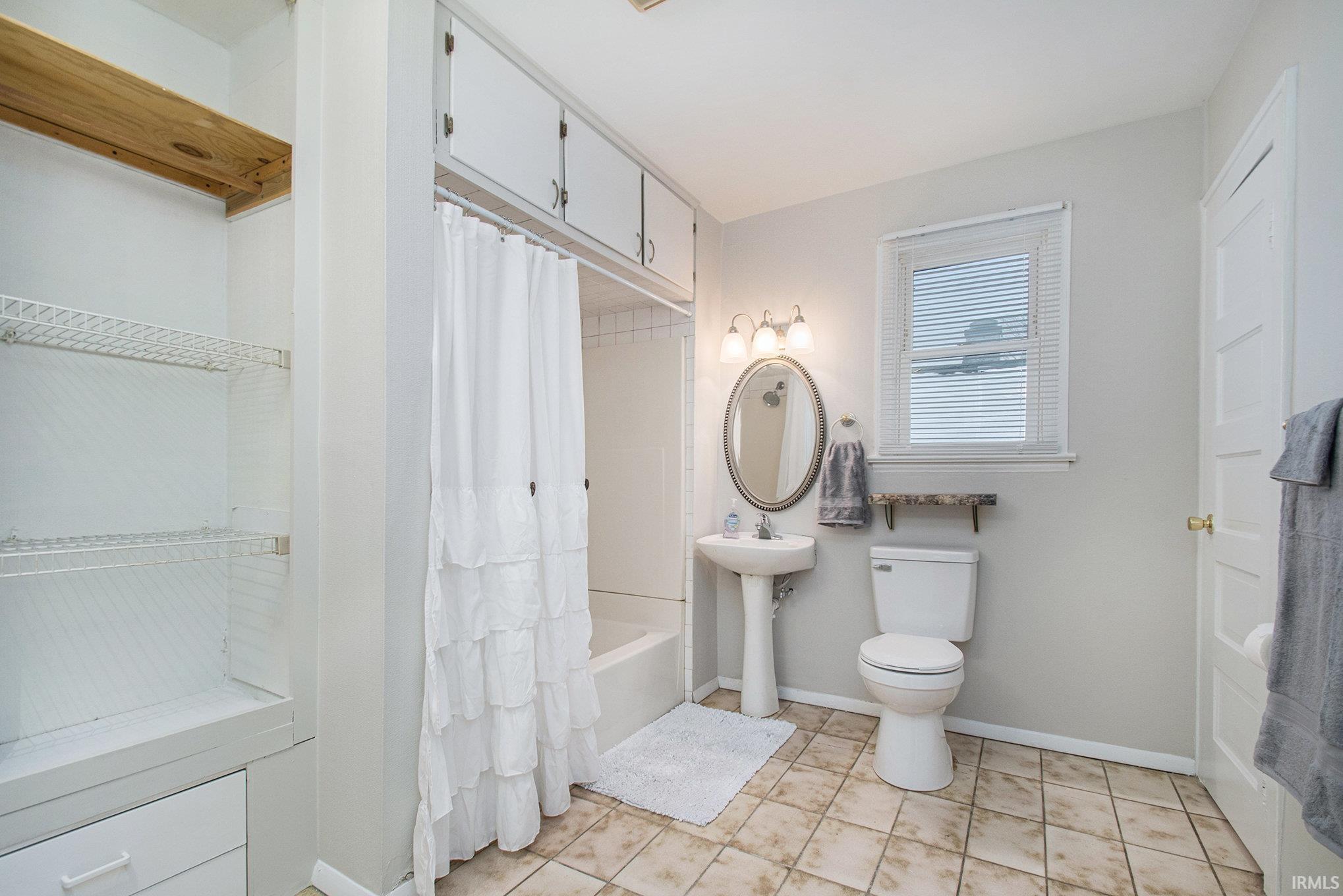 1710 East Calvert Street South Bend, IN 46613 - Photo 9 of 17