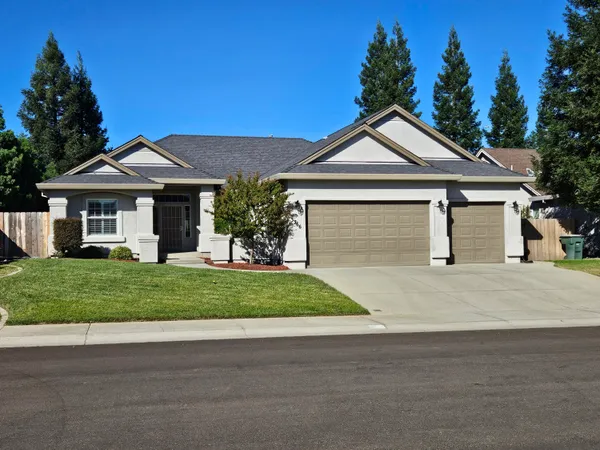$515,000 | 3366 Old Lantern Drive, Redding, CA 96003