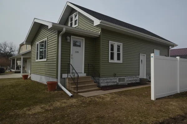 $275,000 | 109 West Roberts Street, Holmen, WI 54636