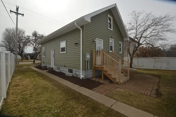 $275,000 | 109 West Roberts Street, Holmen, WI 54636
