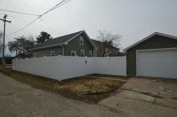 $275,000 | 109 West Roberts Street, Holmen, WI 54636