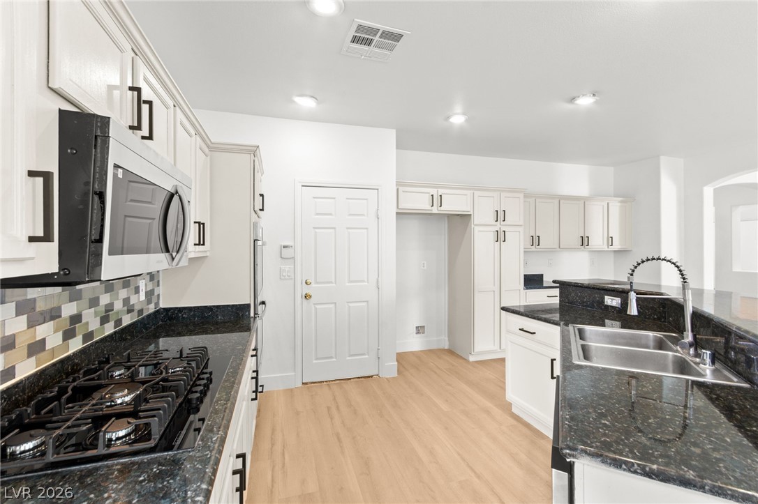 10001 Sharp Ridge Avenue Las Vegas, NV 89149 - Photo 25 of 92