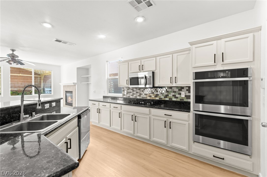 10001 Sharp Ridge Avenue Las Vegas, NV 89149 - Photo 4 of 92