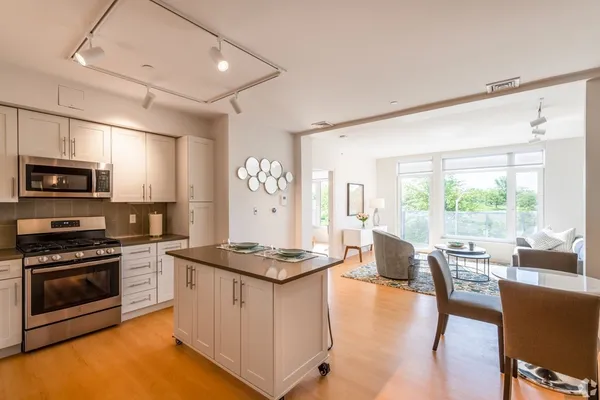 $4,600 | 77 New Street, Unit 207, Cambridge, MA 02138