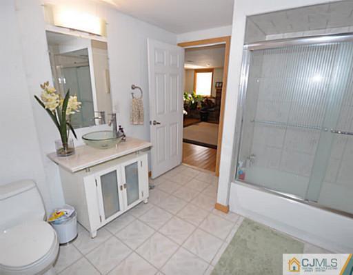213 West Greystone Road Old Bridge, NJ 08857 - Photo 14 of 24 Gallery Image 14
