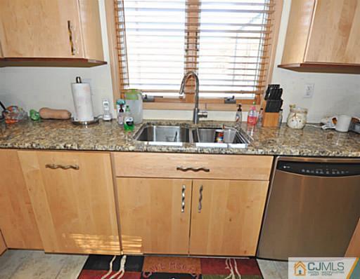 213 West Greystone Road Old Bridge, NJ 08857 - Photo 5 of 24 Gallery Image 5