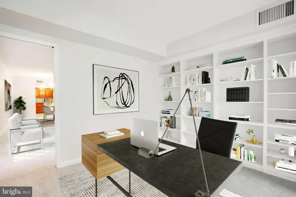 $700,000 | 3800 Fairfax Drive, Unit 213, Arlington, VA 22203