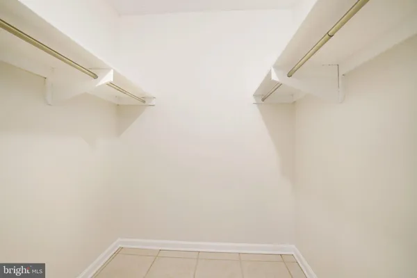 $700,000 | 3800 Fairfax Drive, Unit 213, Arlington, VA 22203