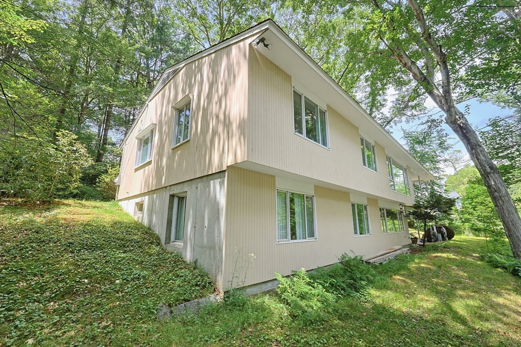 37 Oxbow Road Wayland, MA 01778 - Photo 5 of 20