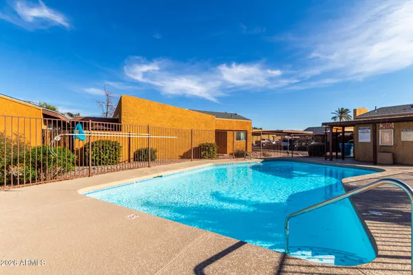 $279,000 | 915 South Hacienda Drive, Tempe, AZ 85288