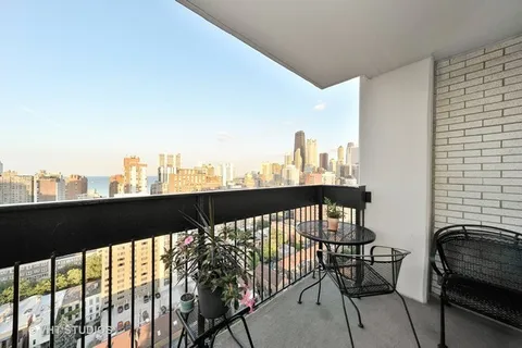 $325,000 | 1355 North Sandburg Terrace, Unit 2608, Chicago, IL 60610