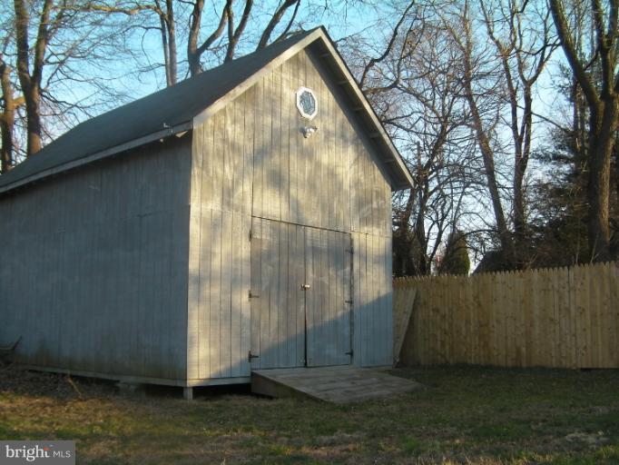 816 Windsor Road Arnold, MD 21012 - Photo 1 of 17 Two Level Shed