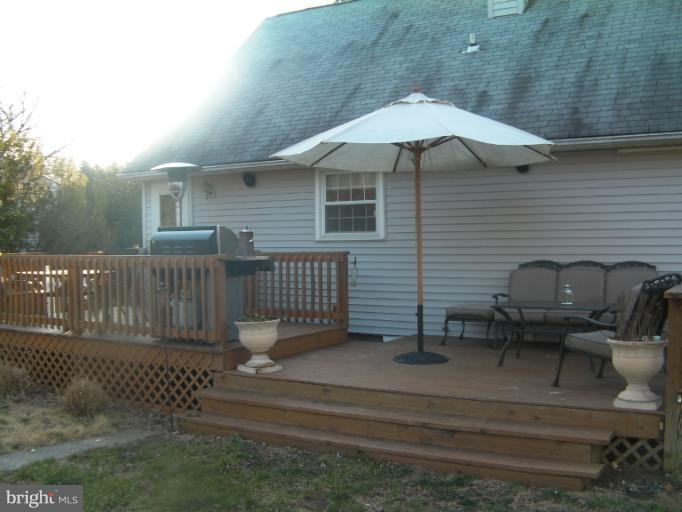 816 Windsor Road Arnold, MD 21012 - Photo 13 of 17 Large Two Level Porch
