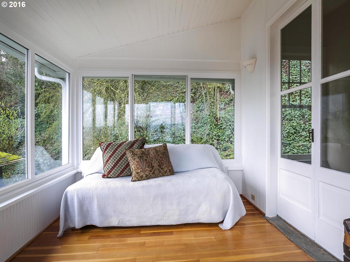 1502 Southwest Upper Hall Street Portland, OR 97201 - Photo 22 of 28 Sun Room