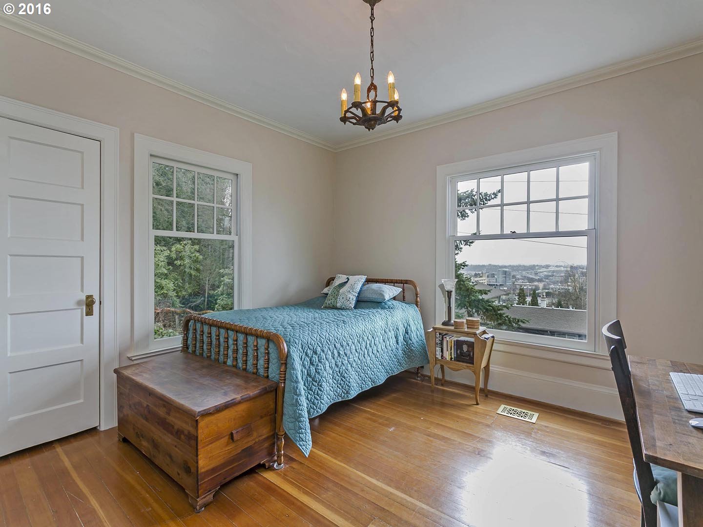 1502 Southwest Upper Hall Street Portland, OR 97201 - Photo 23 of 28 Bedroom