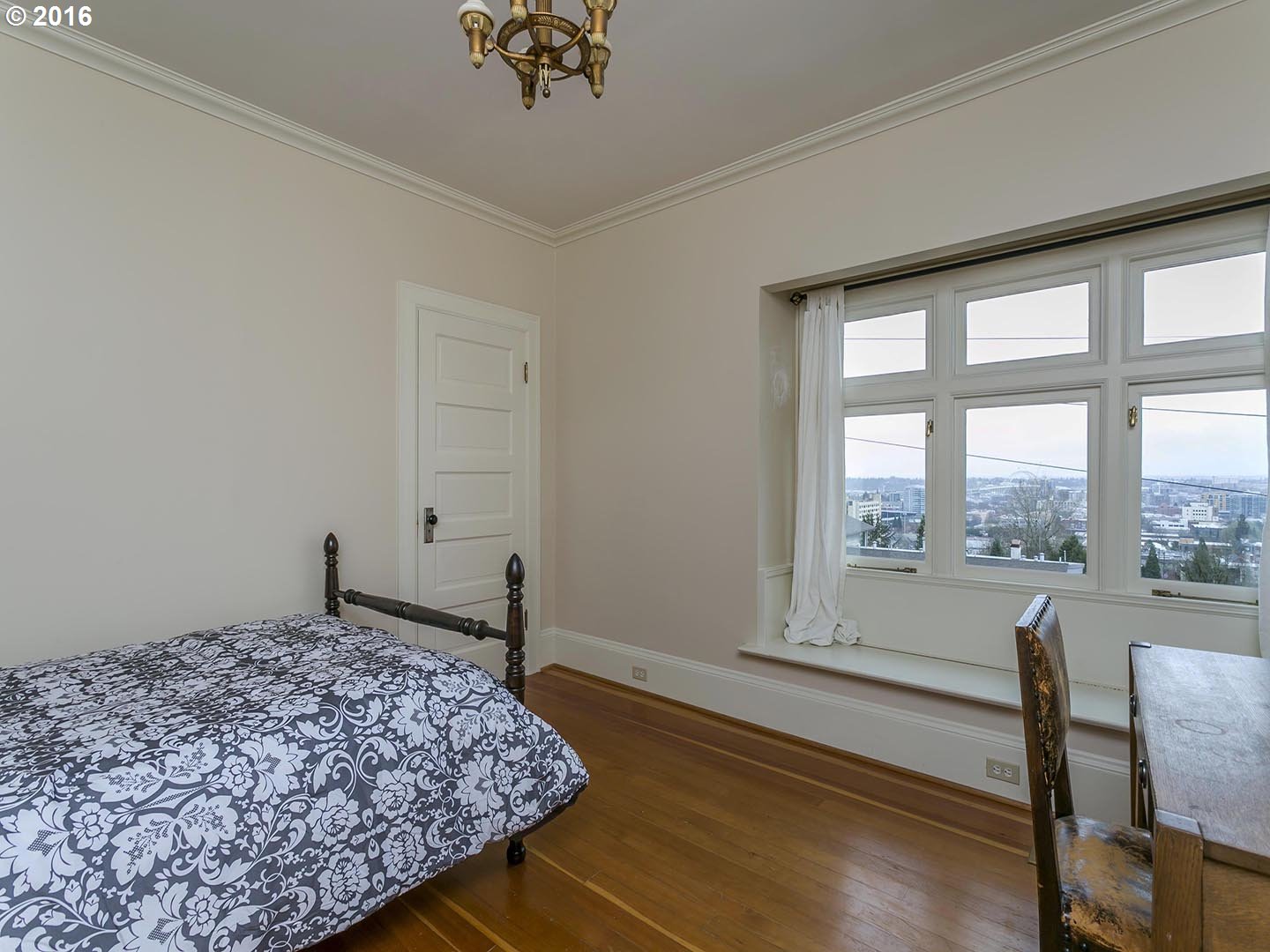1502 Southwest Upper Hall Street Portland, OR 97201 - Photo 24 of 28 Bedroom