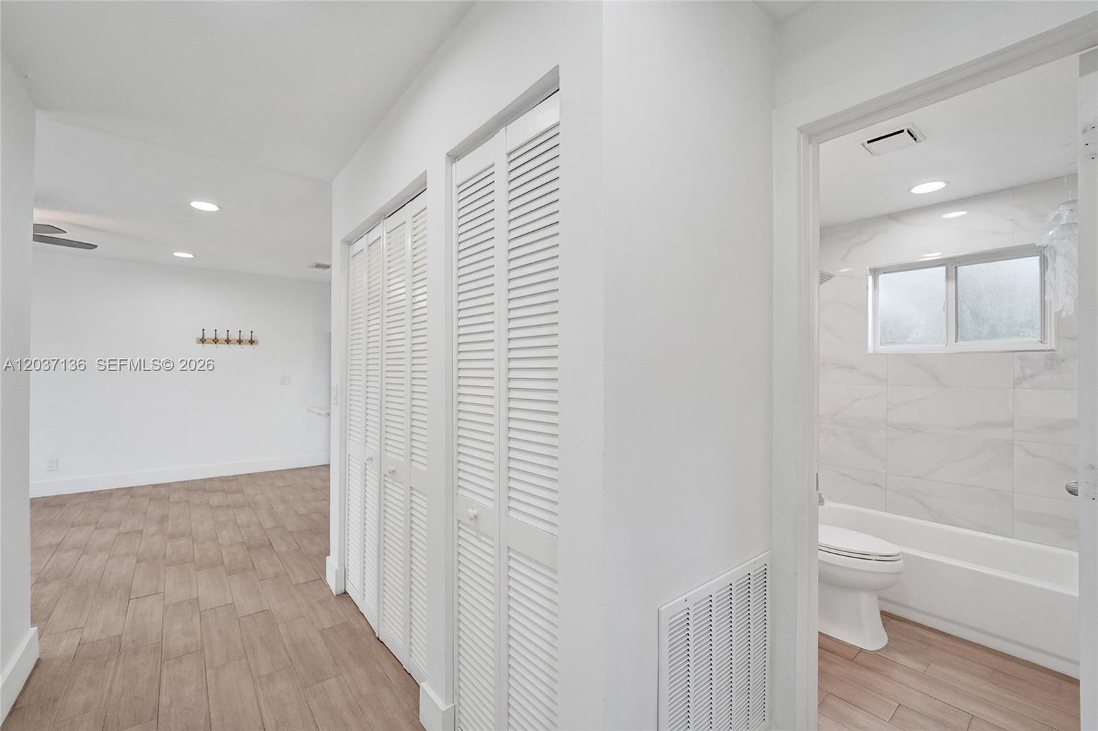5701 Southwest 37th Street Davie, FL 33314 - Photo 34 of 73