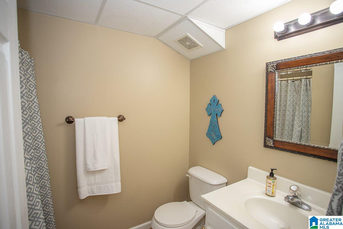 2004 Crosscrest Drive Birmingham, AL 35244 - Photo 29 of 35