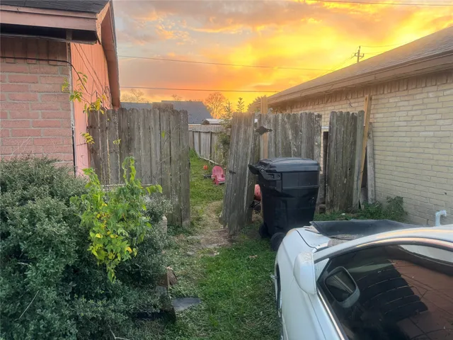 $150,000 | 3219 Windy Royal Drive, Houston, TX 77045