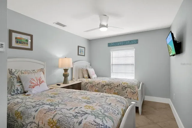 $1,540,000 | 6201 Holmes Boulevard, Holmes Beach, FL 34217