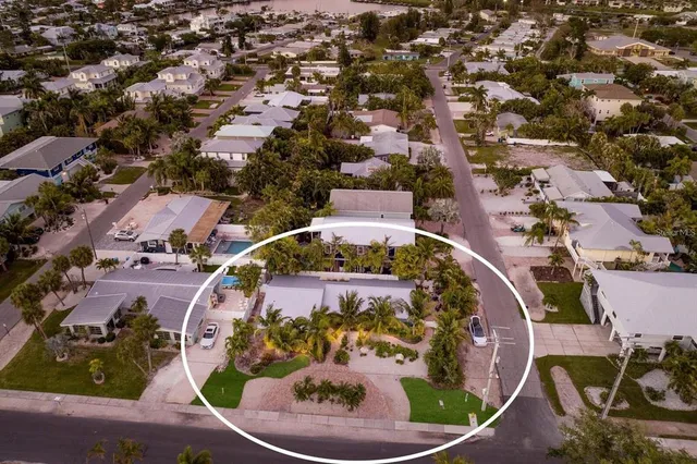 $1,540,000 | 6201 Holmes Boulevard, Holmes Beach, FL 34217