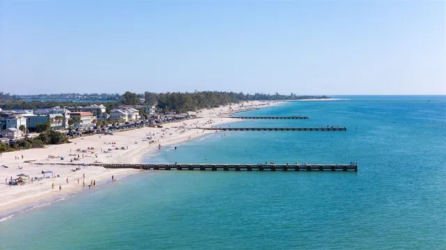 $1,540,000 | 6201 Holmes Boulevard, Holmes Beach, FL 34217