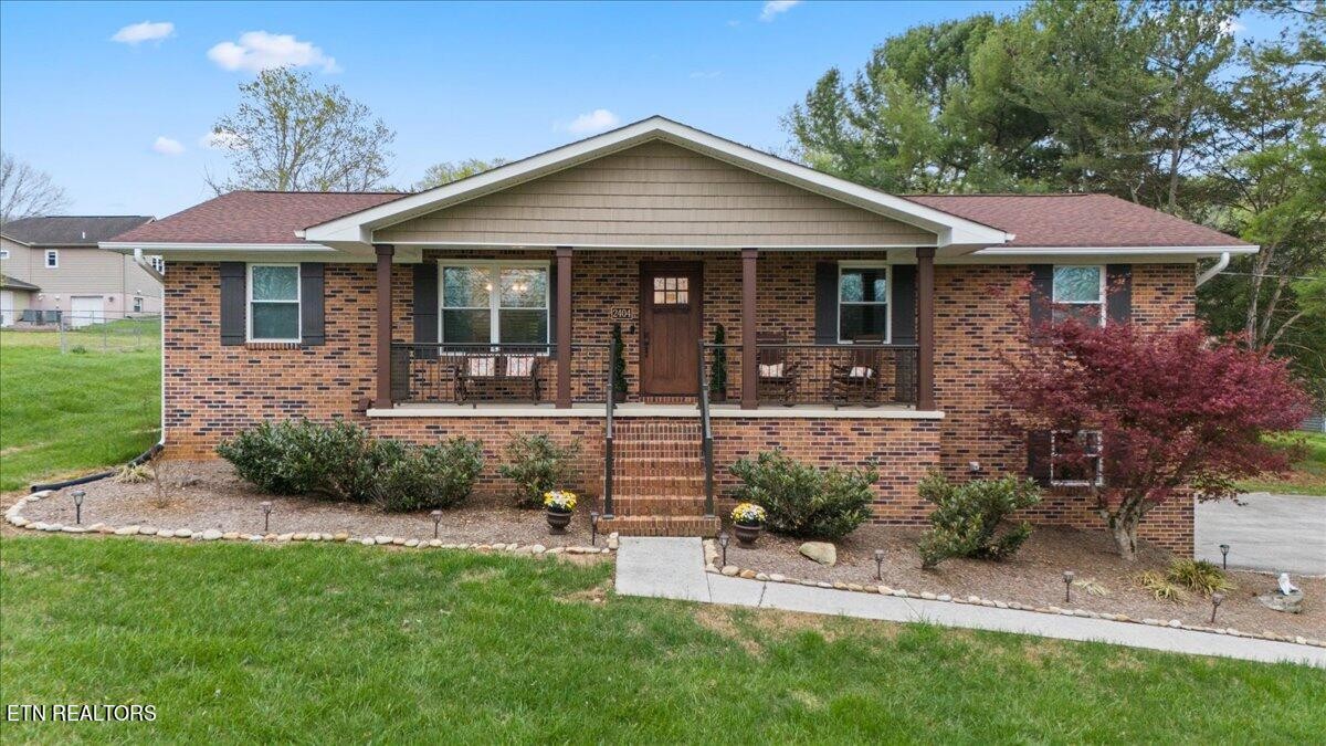 2404 Cunningham Road Knoxville, TN 37918 - Photo 1 of 50 Gallery Image 1