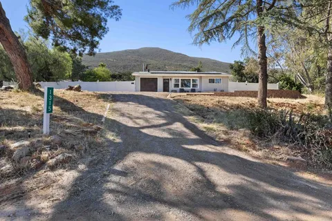 $995,000 | 1315 Hillcrest Drive, Alpine, CA 91901