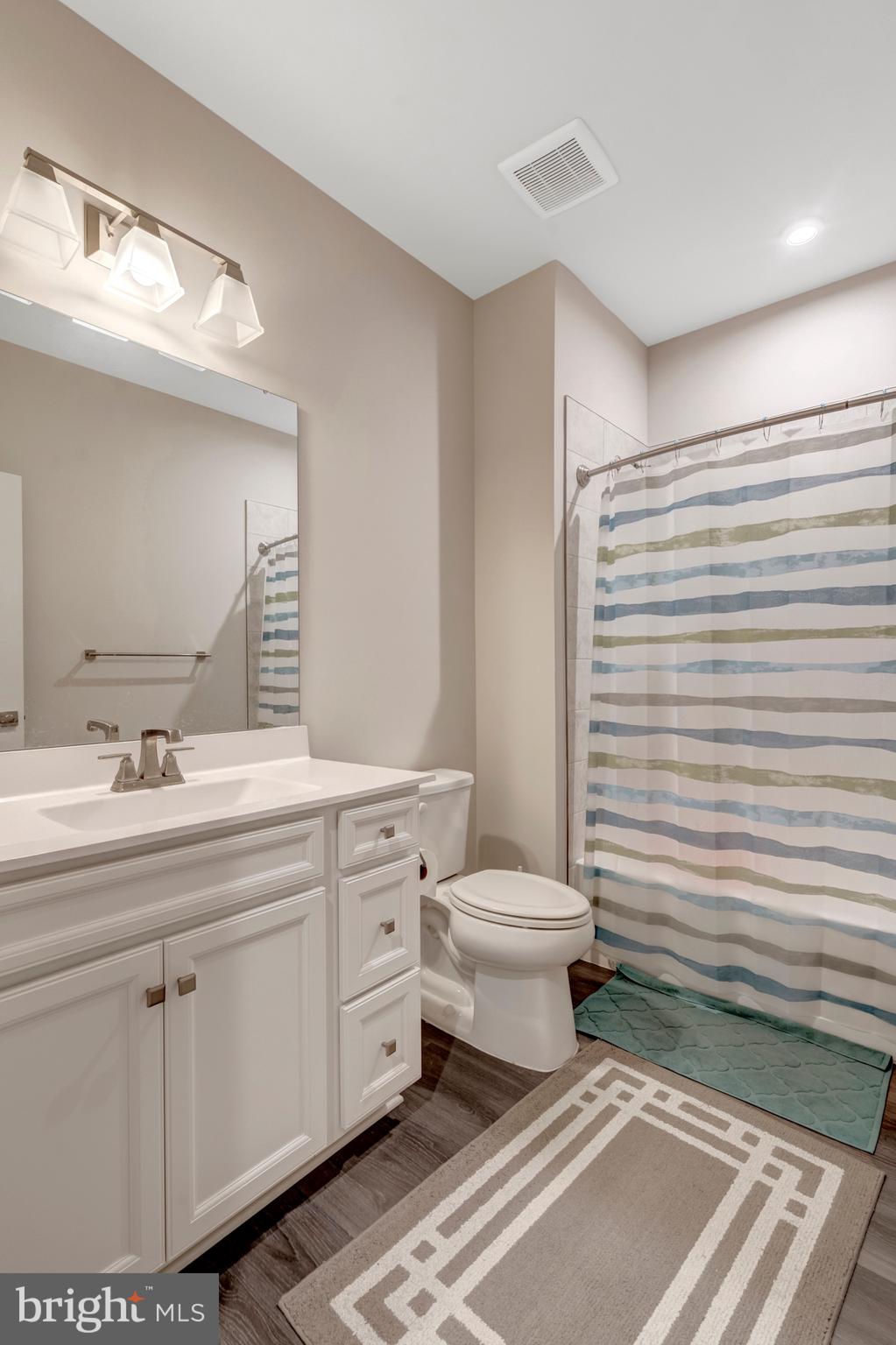 42558 Invergordon Terrace Sterling, VA 20166 - Photo 30 of 38