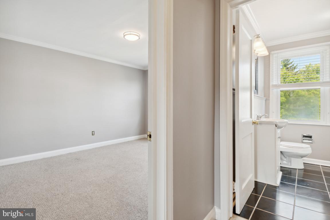 946 Radcliffe Road Towson, MD 21204 - Photo 17 of 33 Gallery Image 17