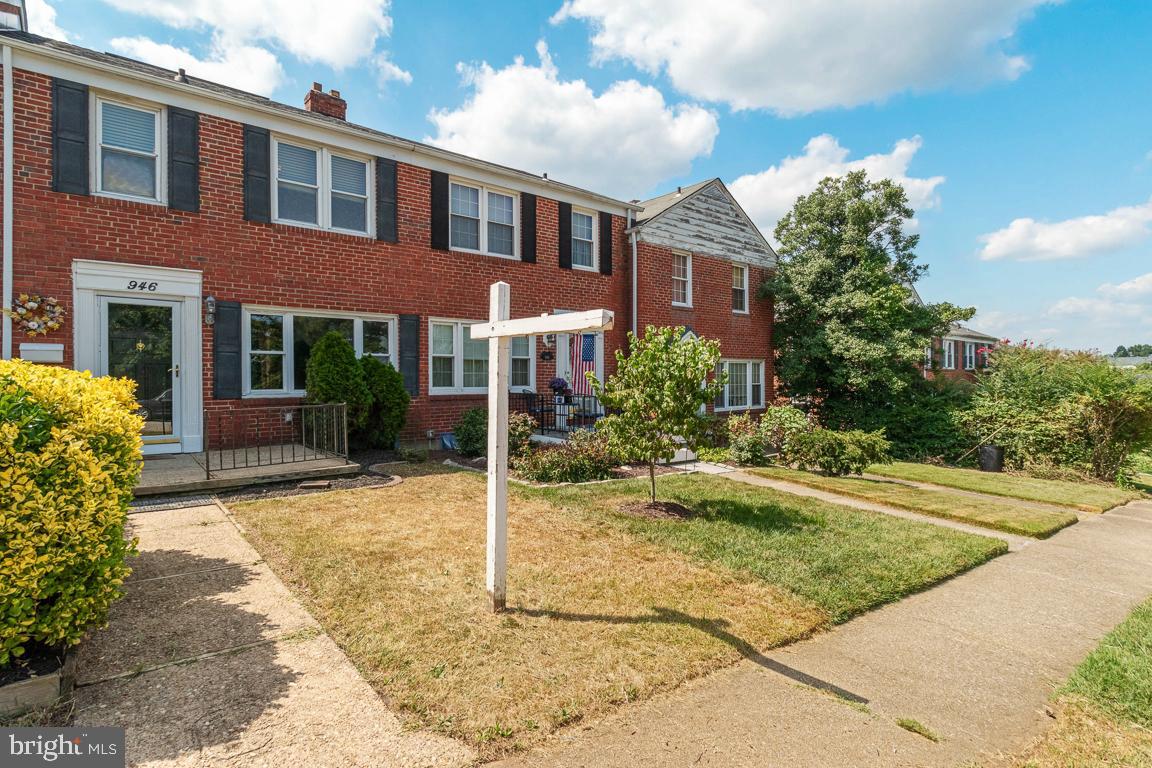 946 Radcliffe Road Towson, MD 21204 - Photo 4 of 33 Gallery Image 4