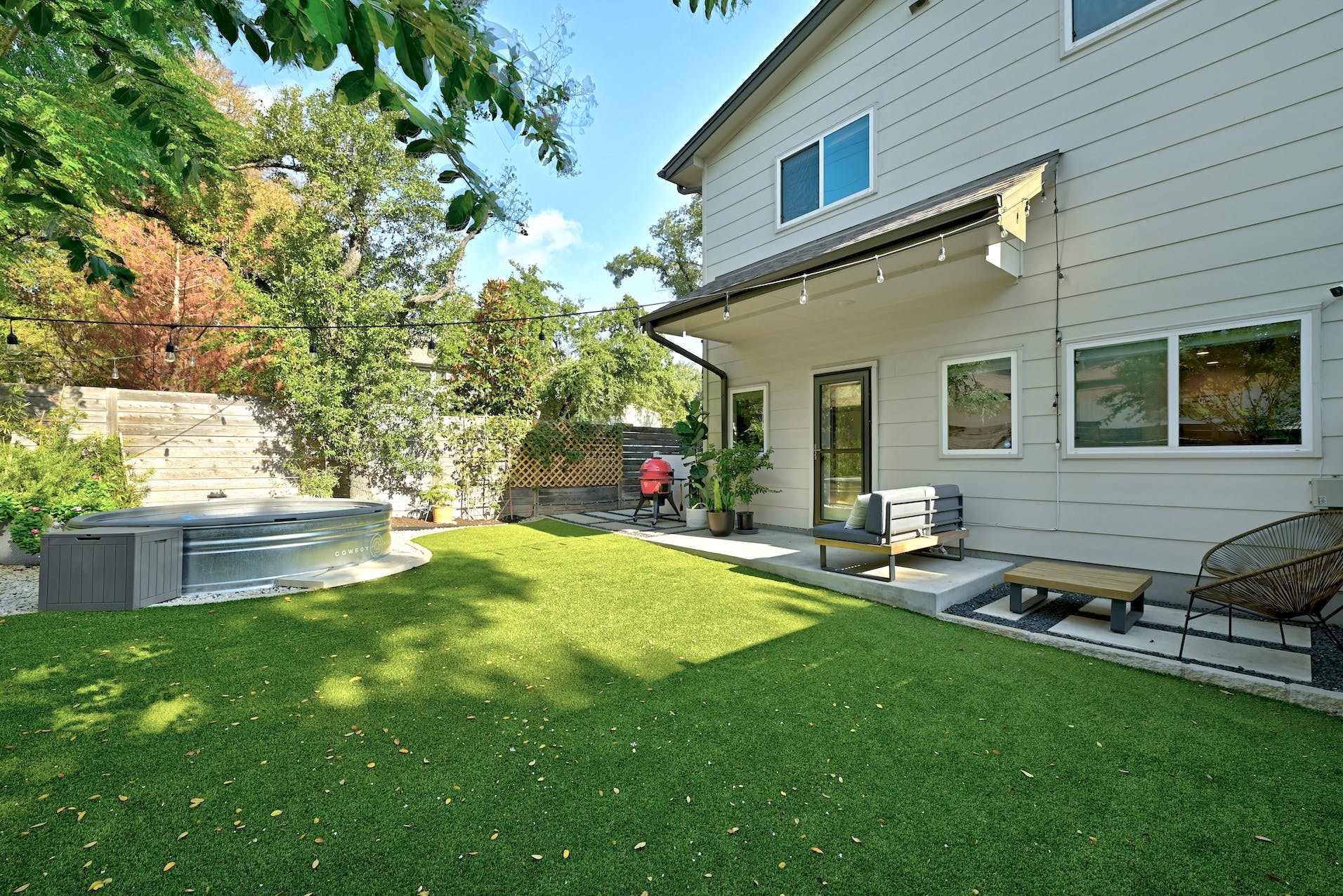 6800 Menchaca Road, Unit 24 Austin, TX 78745 - Photo 17 of 22 a house view with a sitting space and garden