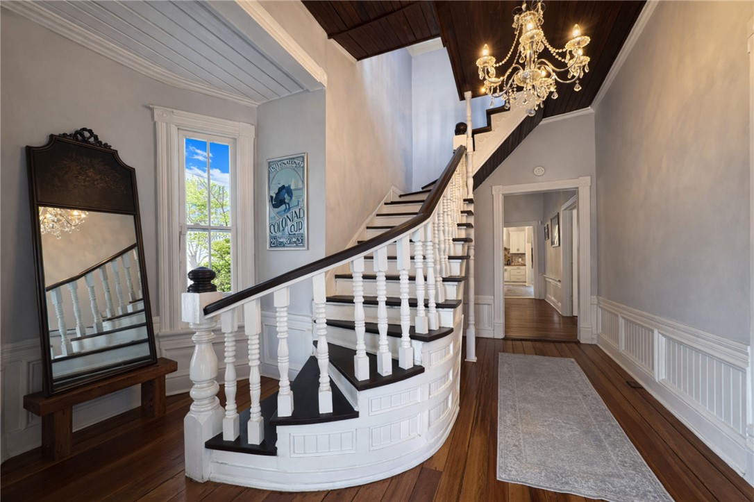 219 East Franklin Street Anderson, SC 29624 - Photo 10 of 44 Entry Foyer