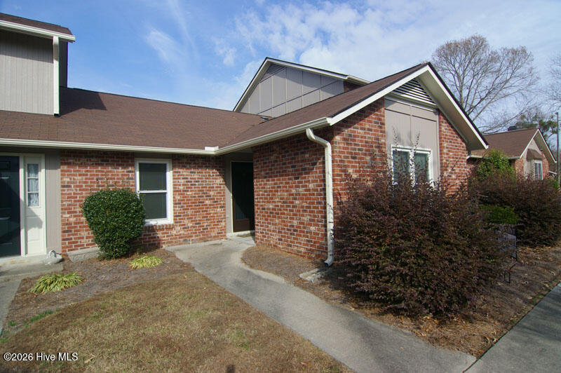 1870 Quail Ridge Road, Unit P Greenville, NC 27858 - Photo 2 of 14 Quail Ridge Road 1870 P (2)