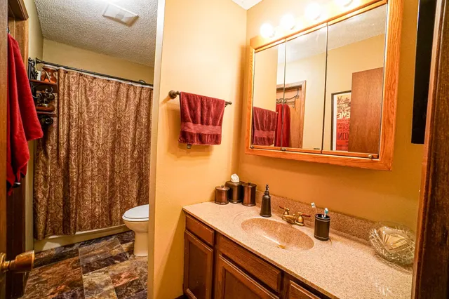 $369,900 | W8341 North Shore Drive, Onalaska, WI 54650