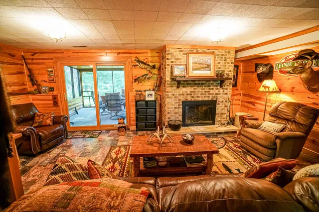 $369,900 | W8341 North Shore Drive, Onalaska, WI 54650