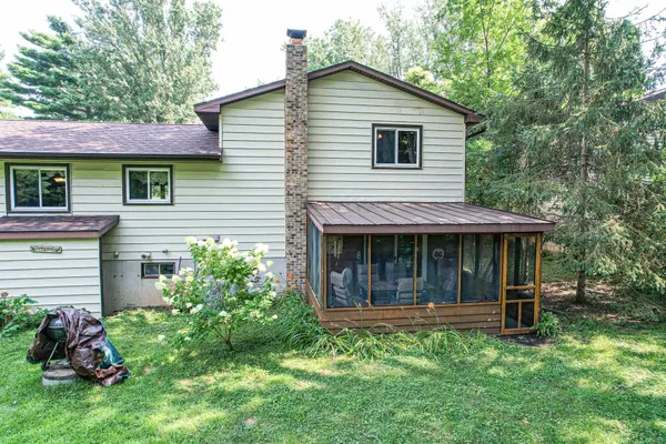 $369,900 | W8341 North Shore Drive, Onalaska, WI 54650