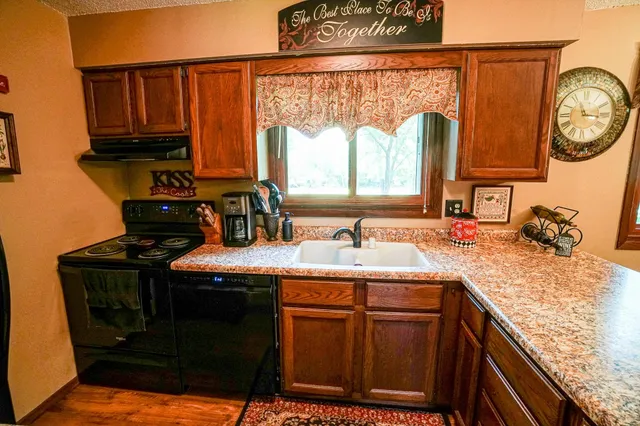 $369,900 | W8341 North Shore Drive, Onalaska, WI 54650