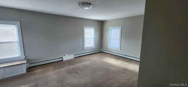 $1,925 | 8 County Rte 105, Highland Mills, NY 10930