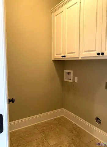 $2,100 | 11016 Hillpark Avenue, Baton Rouge, LA 70810