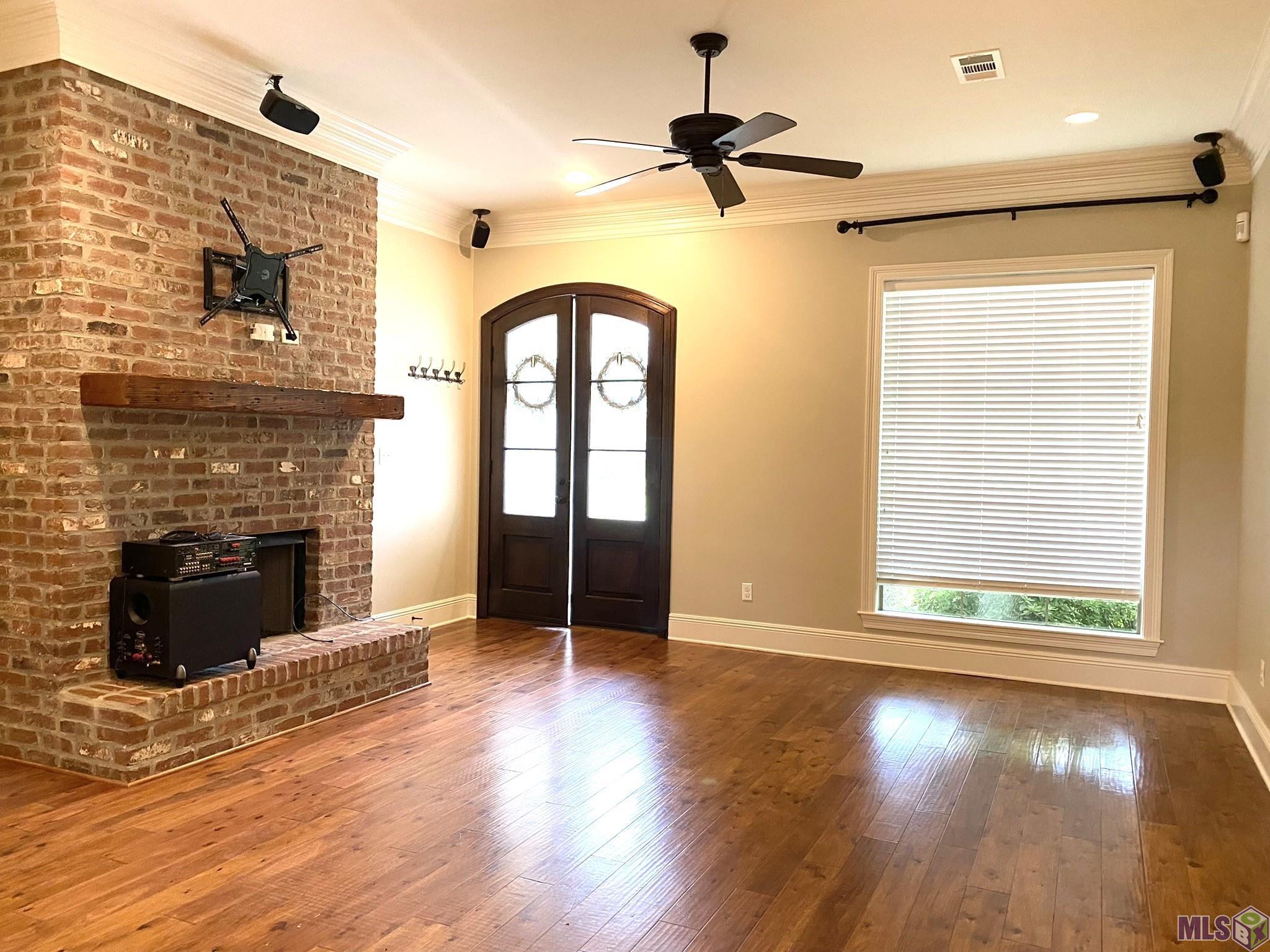 11016 Hillpark Avenue Baton Rouge, LA 70810 - Photo 2 of 17