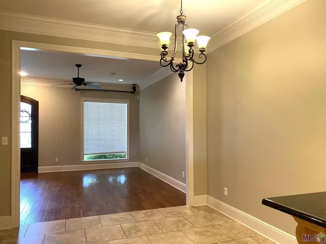 $2,100 | 11016 Hillpark Avenue, Baton Rouge, LA 70810