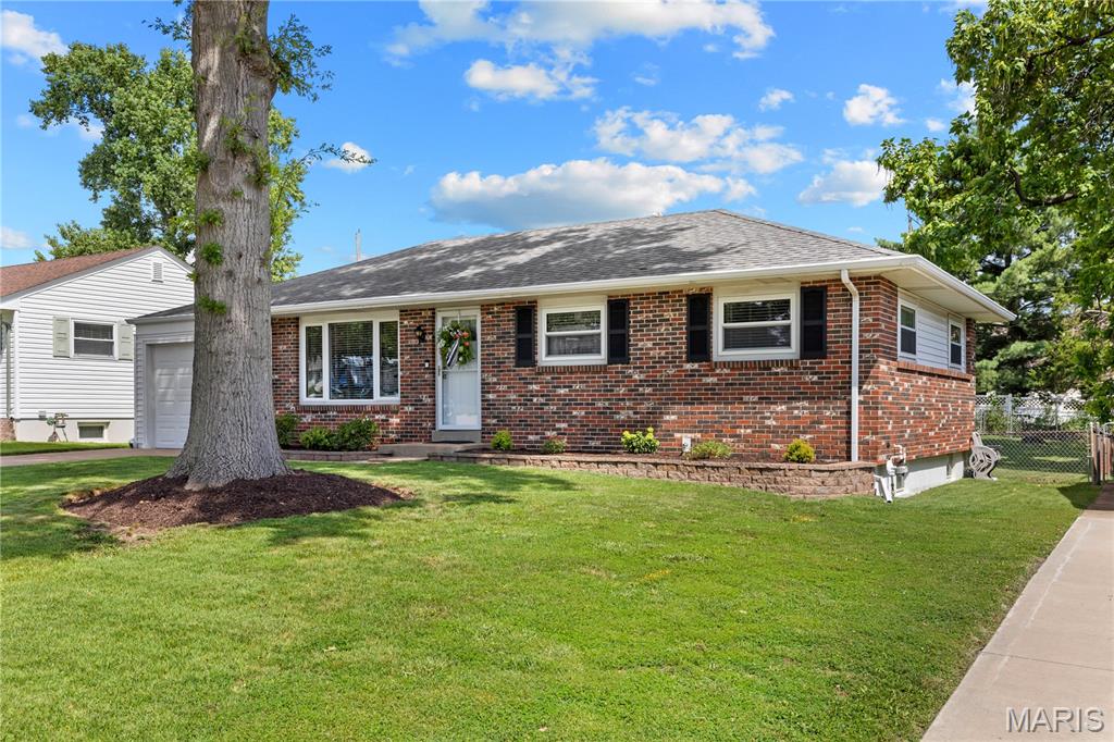 11124 Patsy Drive Green Park, MO 63123 - Photo 2 of 28 Gallery Image 2