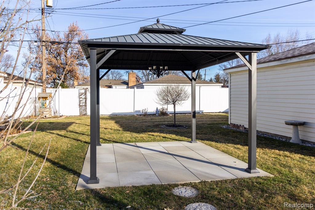 13649 Racine Court Warren, MI 48088 - Photo 35 of 38
