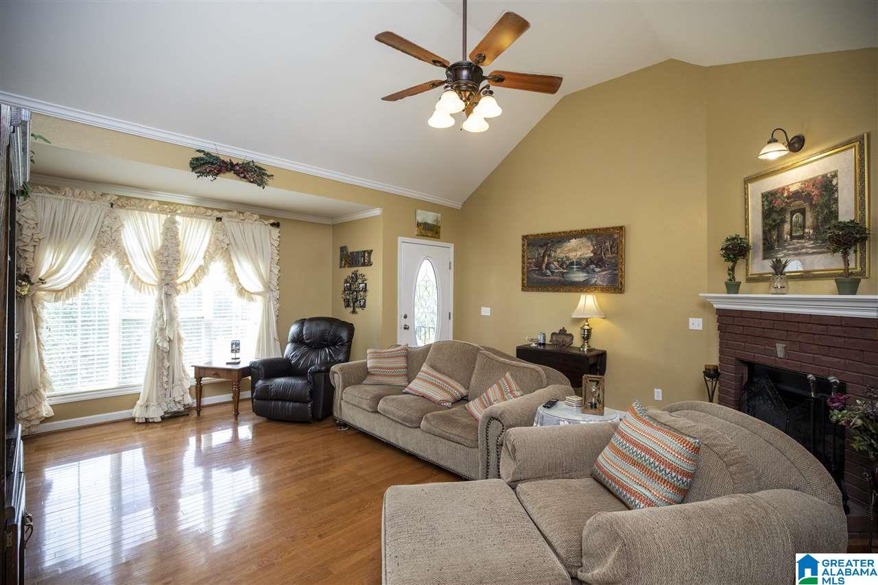 1145 Armstrong Loop Hayden, AL 35079 - Photo 12 of 43